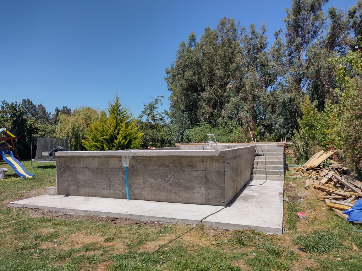 Piscina con terraza exterior